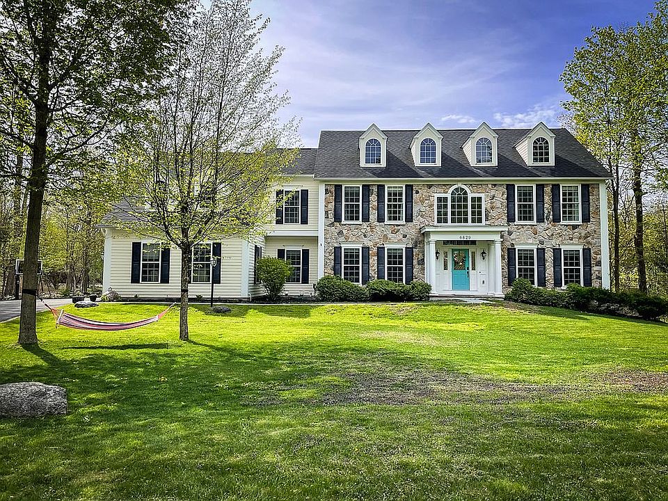 6829 holliston Circle.