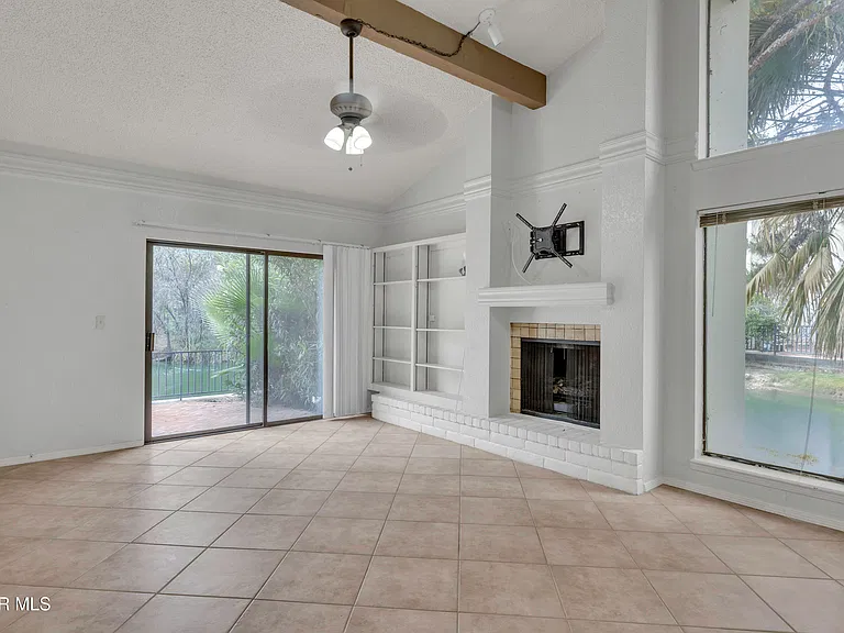 620 Lakeway Dr — Photo 20