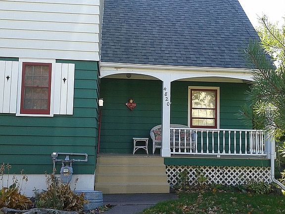 Front of house - closer shot