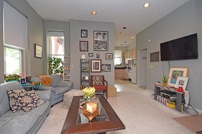 1st image of 2127 Deerfield St #A