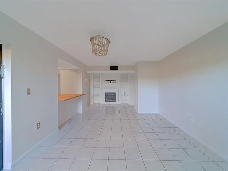 890 N Village Dr #103 — Photo 8