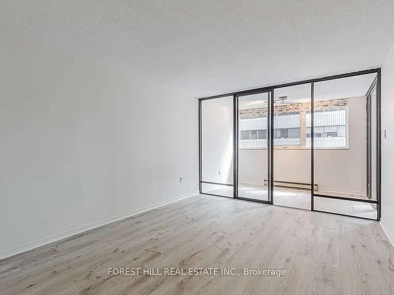 360 Bloor St E #910 — Photo 14