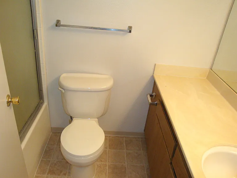 Georgia Court — Photo 14