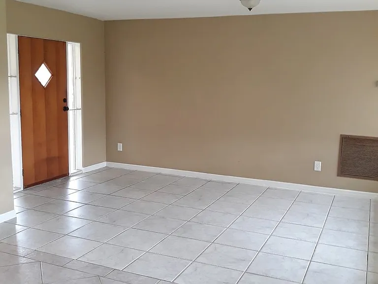 711 Tropical Ave — Photo 5