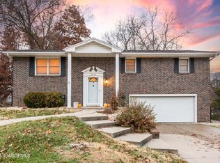 2506 Twin Hills Rd, Jefferson City, MO 65109