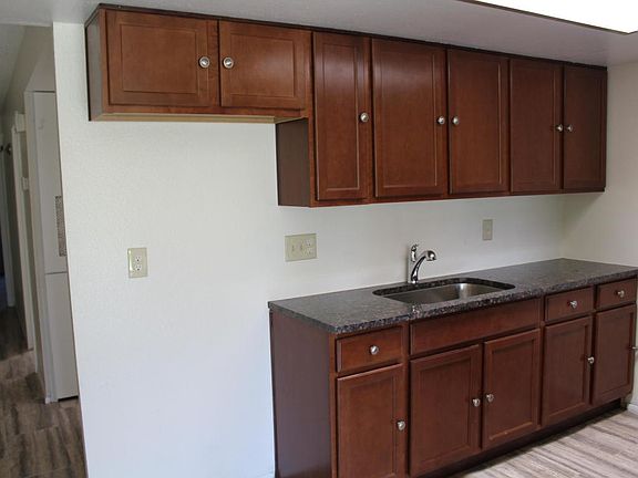 5th image of 6814 N 35th Ave N Unit D