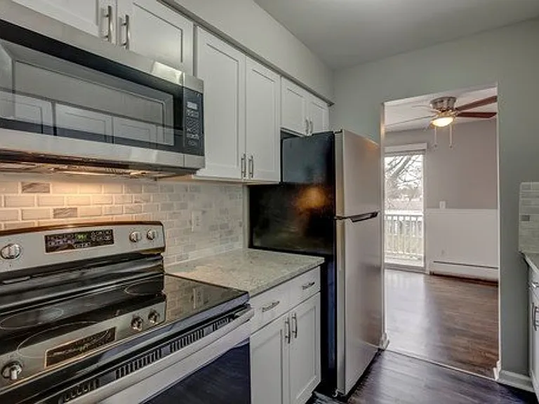 33247 Kingslane Ct — Photo 1