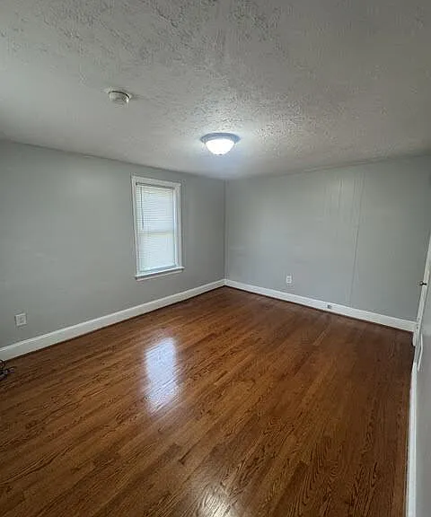 505 Warren Ave — Photo 9