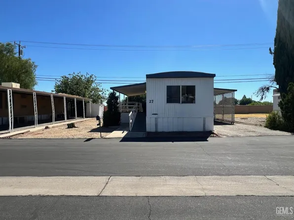 27 Tee Ln, Bakersfield, CA 93308