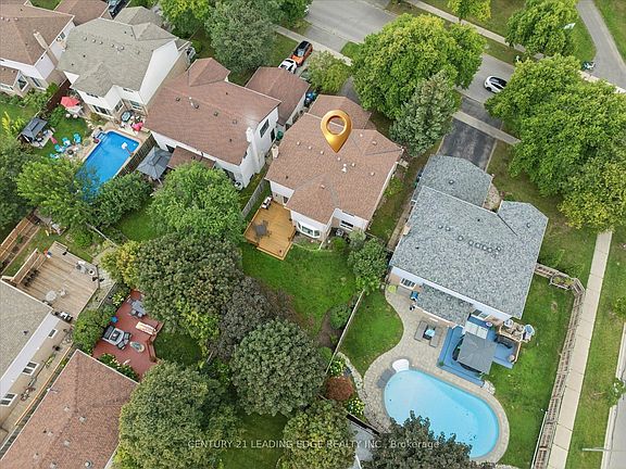 4th image of 3074 Tours Rd