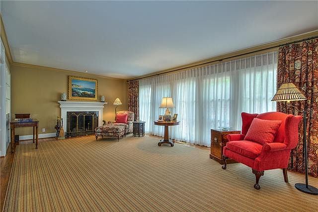 2nd image of 4441 E Brookfield Ave