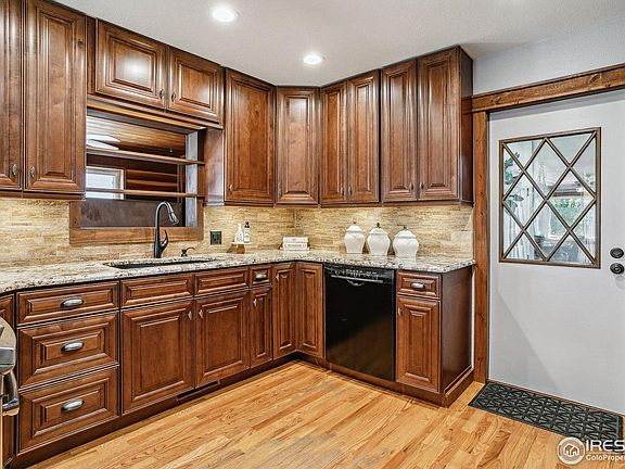 3rd image of 10579 Balsam St