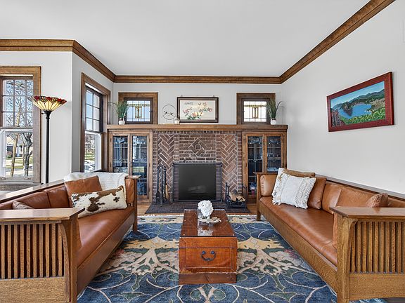 4th image of 323 N Prospect Ave