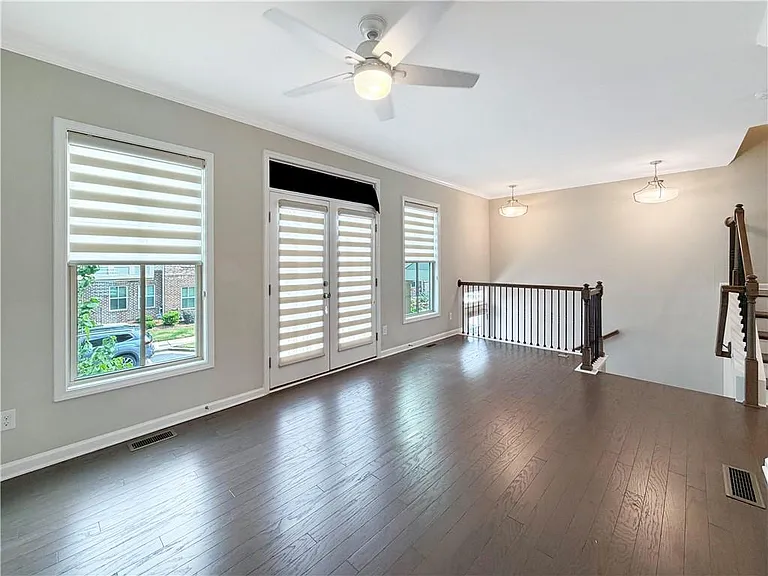381 Northaven Ave — Photo 5