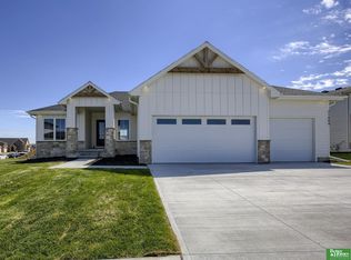 21009 Atwood Ave, Elkhorn, NE 68022