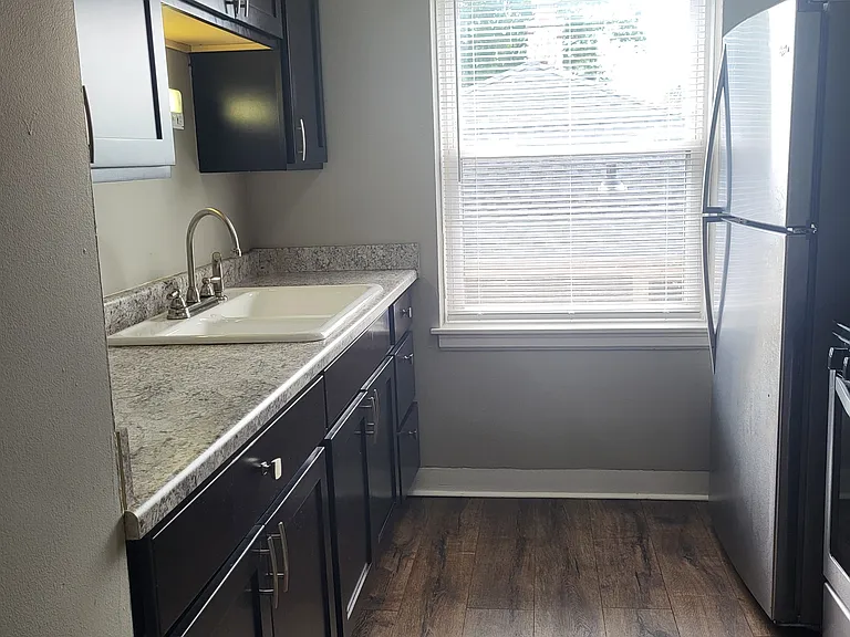 738 River Dr — Photo 13