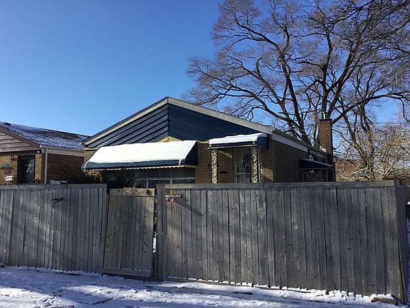 2nd image of 4600 S La Crosse Ave
