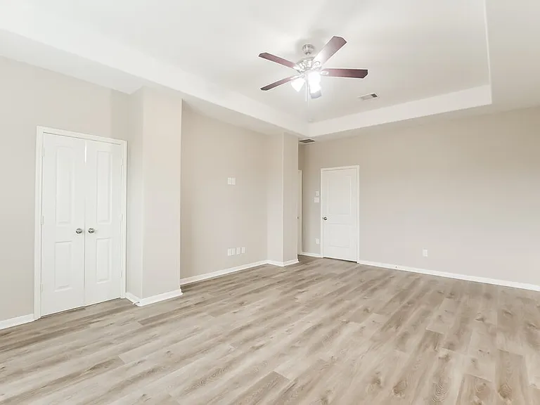 339 Sea Breeze Dr — Photo 12