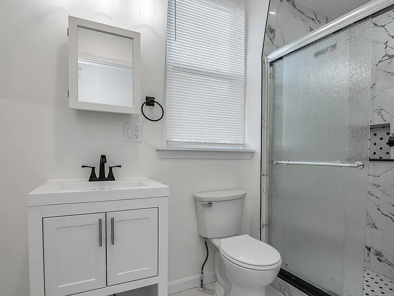 139 E Haverhill St — Photo 15