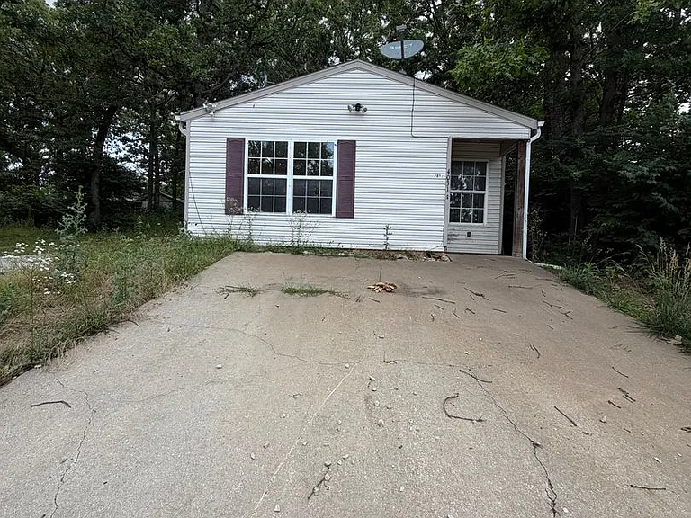 4031 White Oak Rd — Photo 1