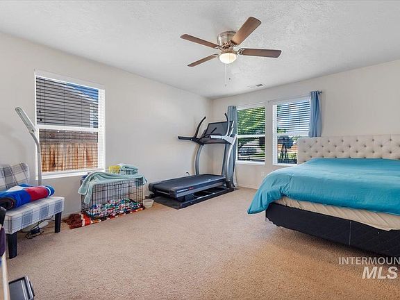 3rd image of 44 N Amanda Dr