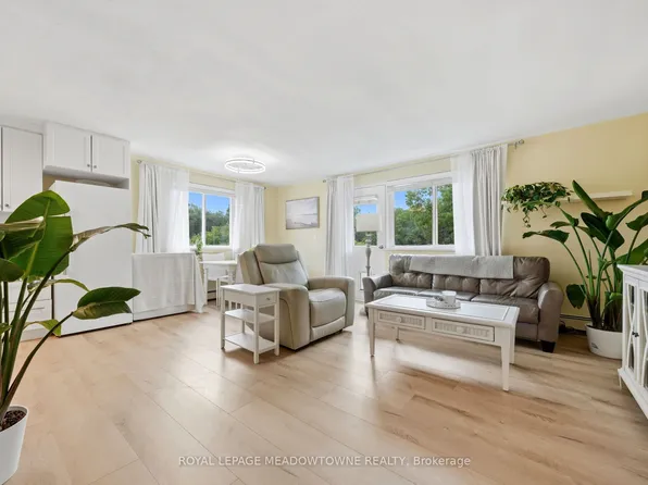 49 Park Ave #301, Halton Hills, ON L7G 3H9