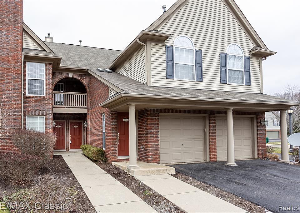 1st image of 28471 Carlton Way Dr #1