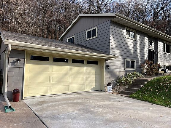 2nd image of 3019 Dale Road
