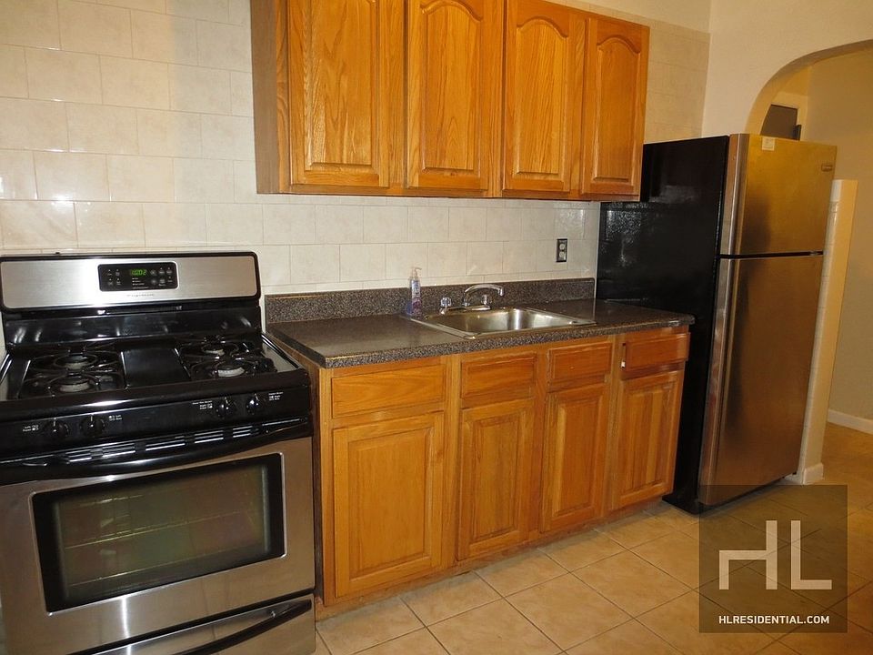 1st image of 2118 23rd St