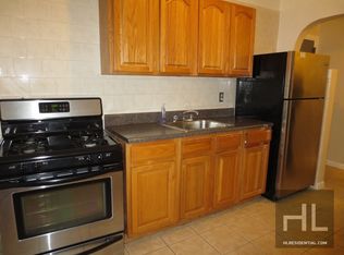 2118 23rd St, Astoria, NY 11105