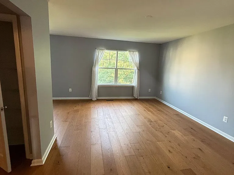 113 Gretchen Ct — Photo 3