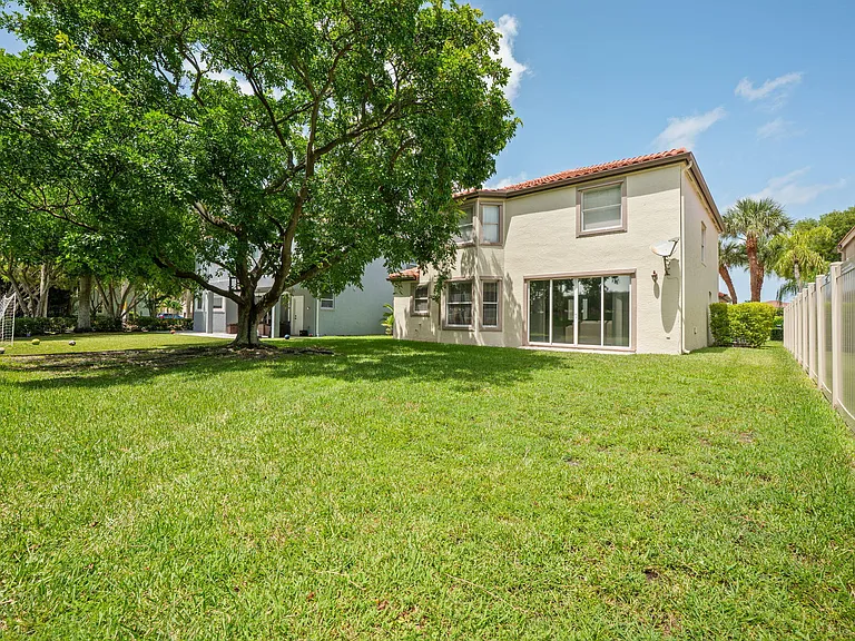 9058 Alexandra Cir — Photo 34