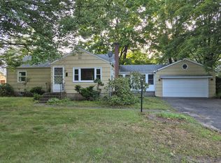 404 Denslow St, Windsor Locks, CT 06096