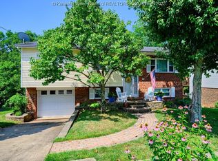 1107 Ivywood Ln, South Charleston, WV 25309