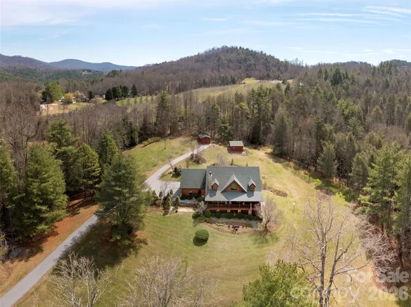 622 Oleta Rd, Hendersonville, NC 28792