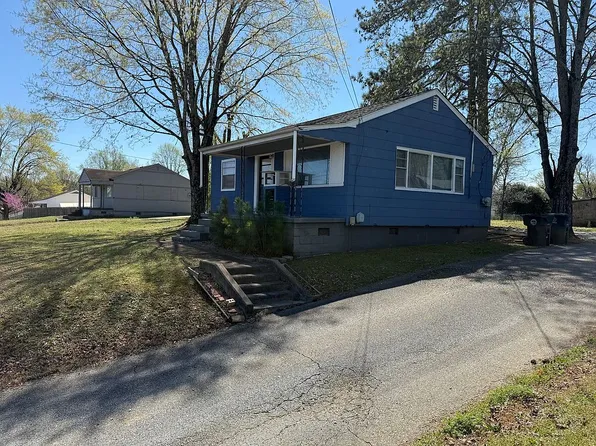 6606 Shallowford Rd, Chattanooga, TN 37421