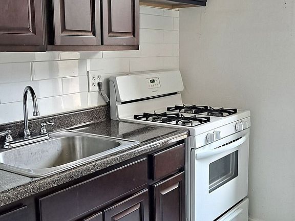 5th image of 284 Eastern Pkwy APT 5D