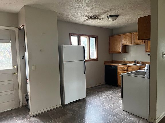 3rd image of 1332 Arapahoe Ave