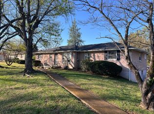 728 Robert Burns Dr, Nashville, TN 37217