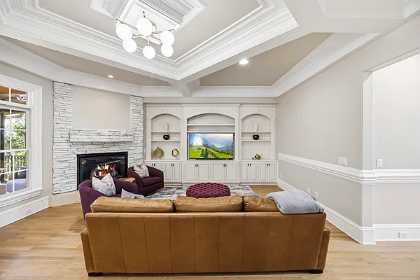 9805 Strike The Gold Ln — Photo 10