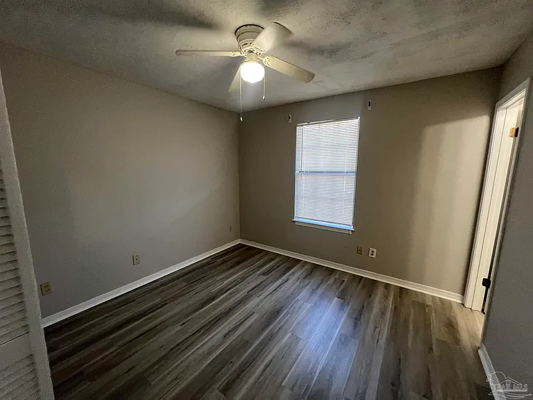 842 Amberway Dr — Photo 20