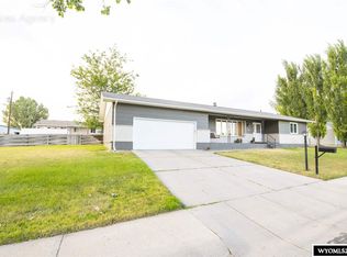 1250 Village Dr, Douglas, WY 82633