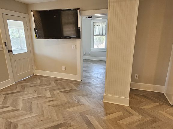 2nd image of 471 9th Ave N #4