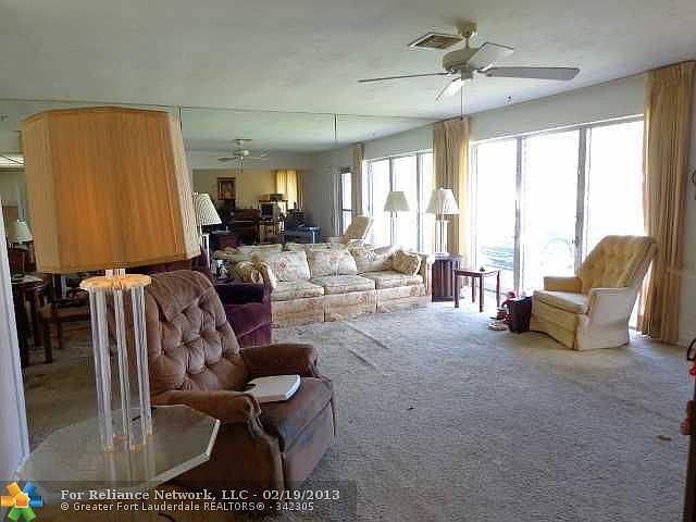 1st image of 950 SE 6th St