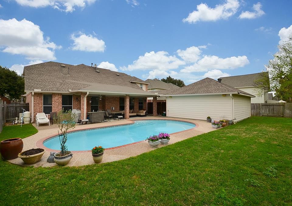 1st image of 18411 Autumn Park Dr