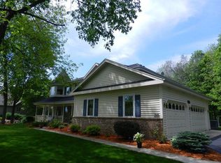 W224N7465 Wooded Hills Dr, Lisbon, WI