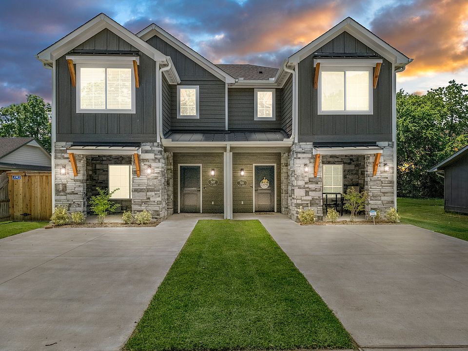 Spacious 3BR Duplex with Dedicated Office & Fenced Backyard