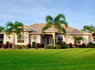 2 Sportsman Ter, Rotonda West, FL 33947