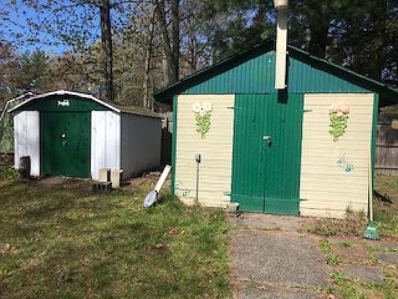 3rd image of 4839 Wildwood Dr