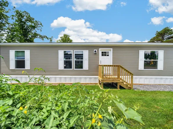 137 Imperial Way, Edinboro, PA 16412